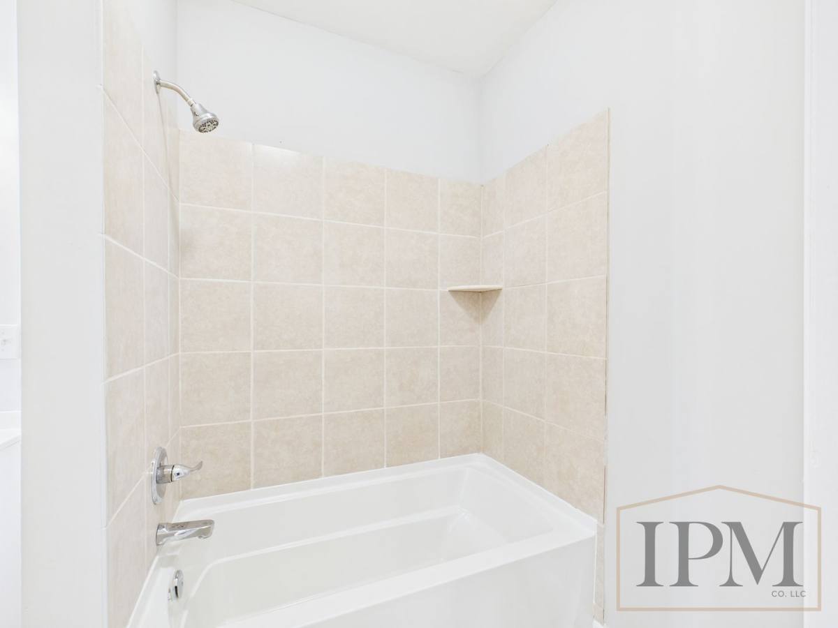 Apartment for rent at 341 S 6th St, Reading, PA 19601