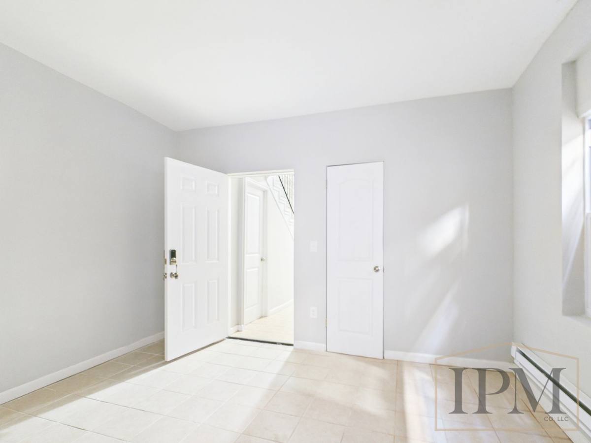 Apartment for rent at 341 S 6th St, Reading, PA 19601