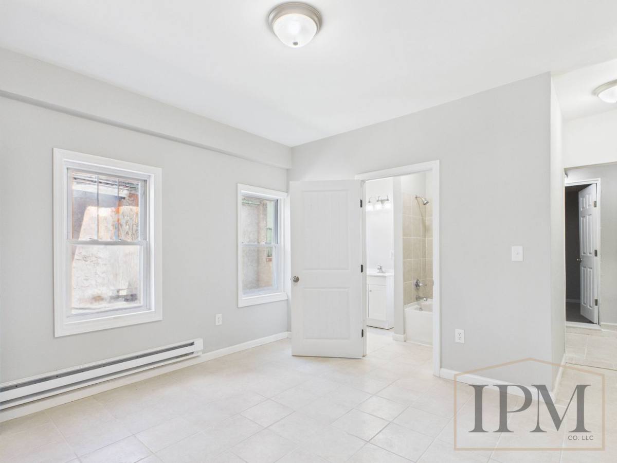 Apartment for rent at 341 S 6th St, Reading, PA 19601