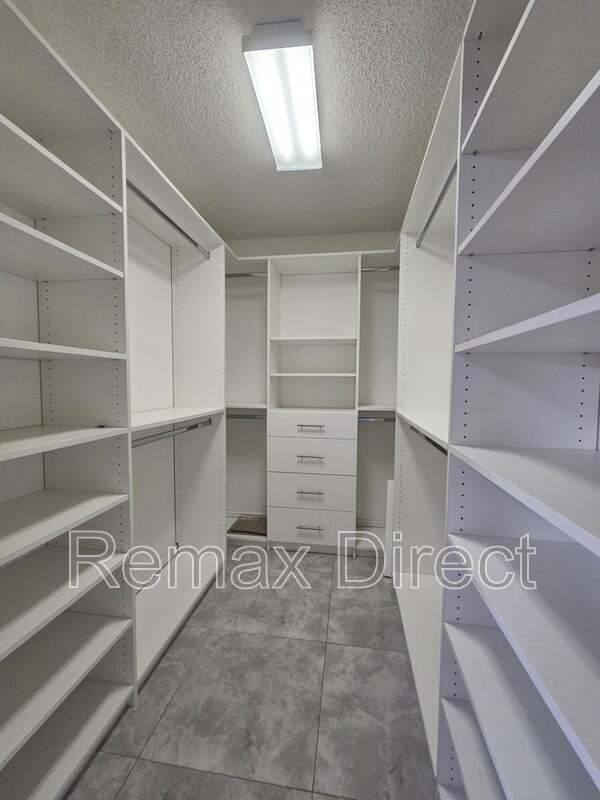 Townhouse for rent at 331 Cypress Way W, West Palm Beach, FL 33406