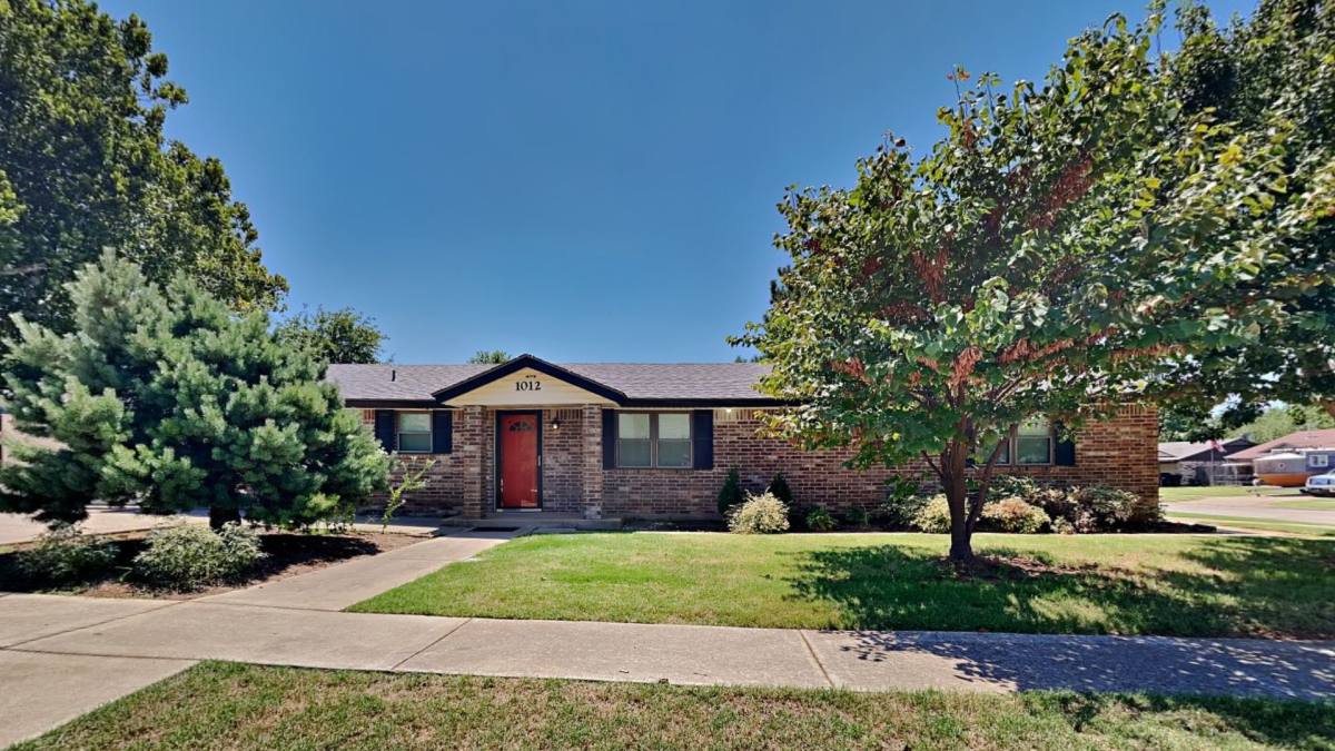 House for rent at 1012 SE 8th St, Oklahoma City, OK 73160