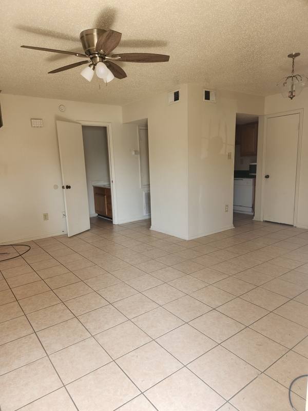 Townhouse for rent at 1625 Cooper Rd #D, Gretna, LA 70056
