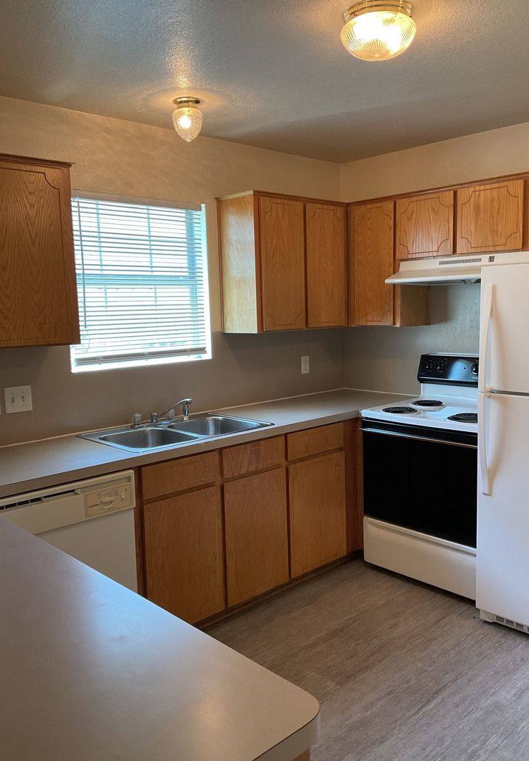 Townhouse for rent at 3406 Zephyr Rd, Killeen, TX 76543