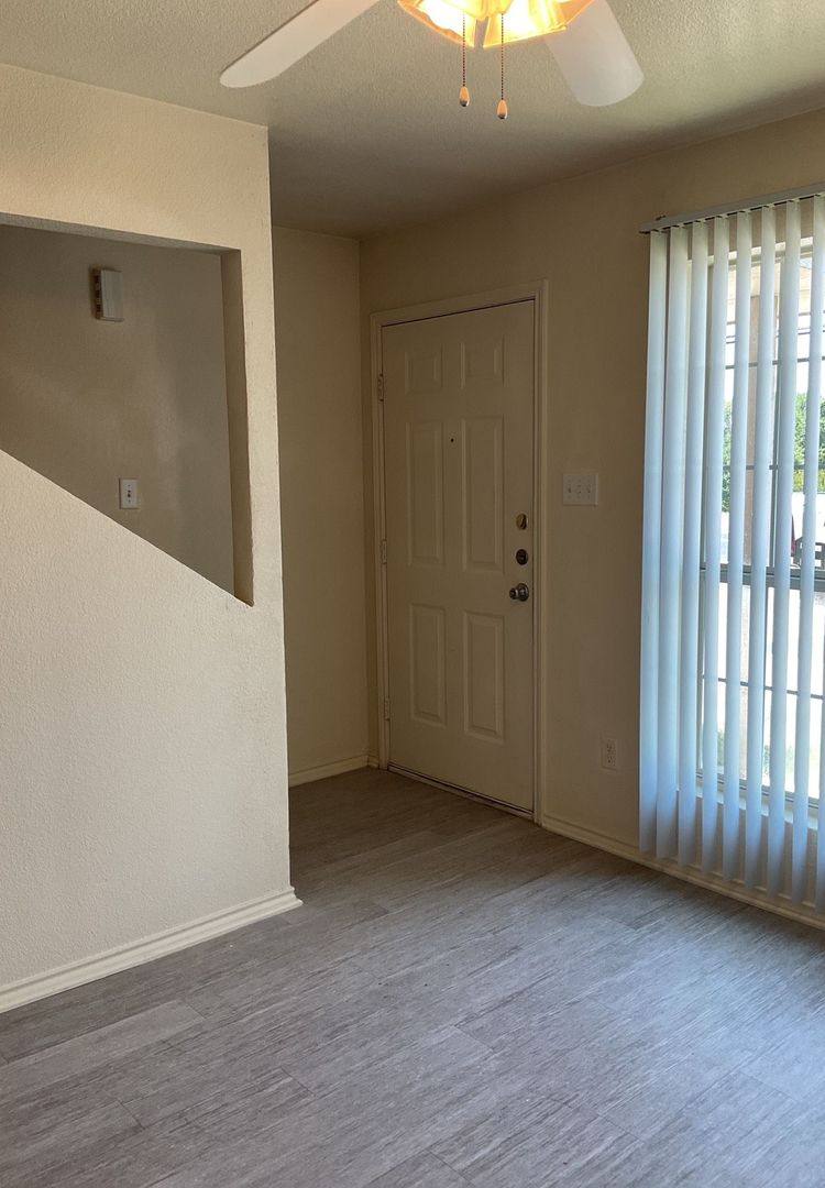 Townhouse for rent at 3406 Zephyr Rd, Killeen, TX 76543