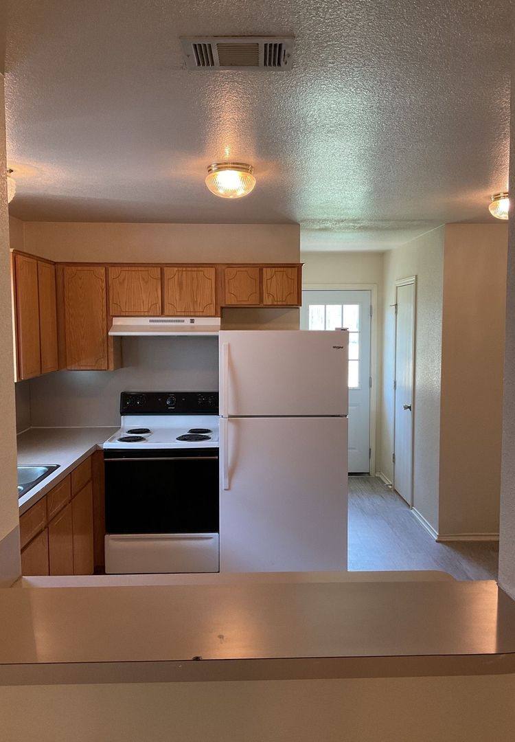 Townhouse for rent at 3406 Zephyr Rd, Killeen, TX 76543