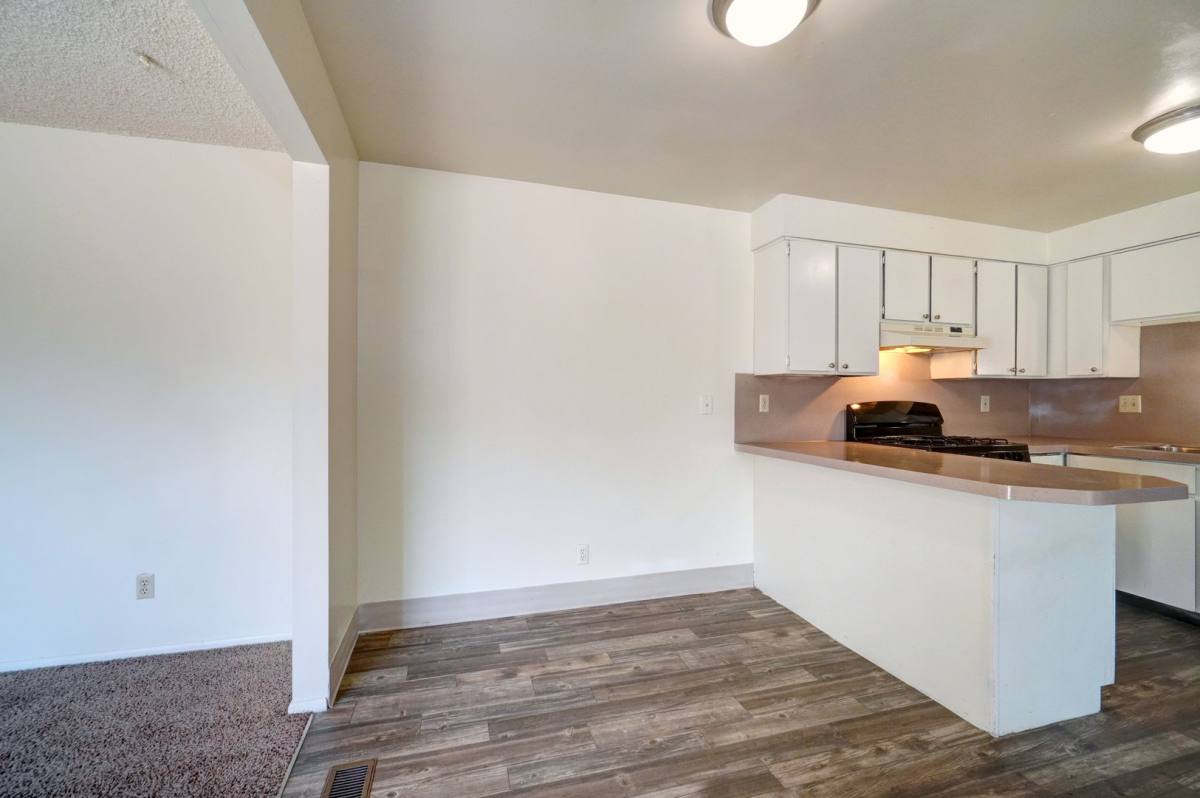 Apartment for rent at 4935 Old Post Rd, Ogden, UT 84403