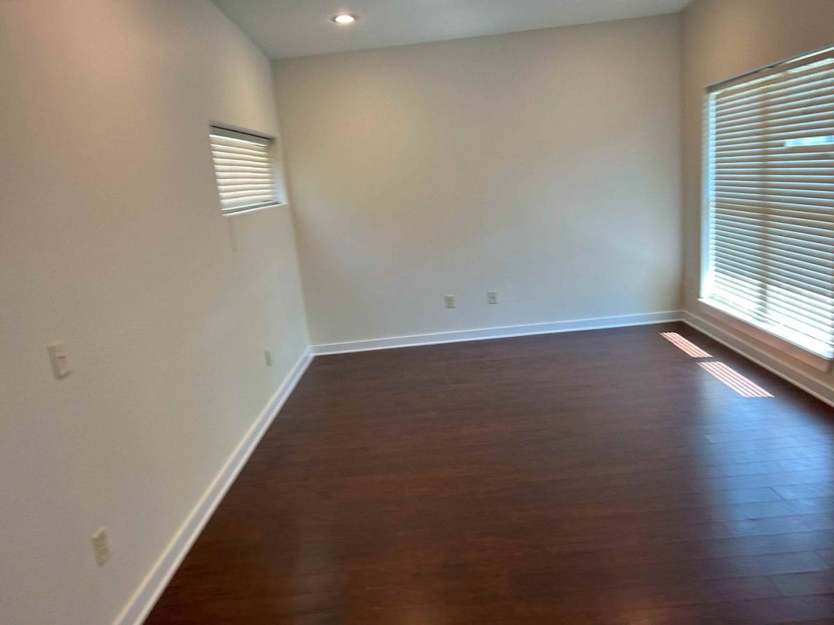Apartment for rent at 719 Oakland Ave, Fayetteville, AR 72701