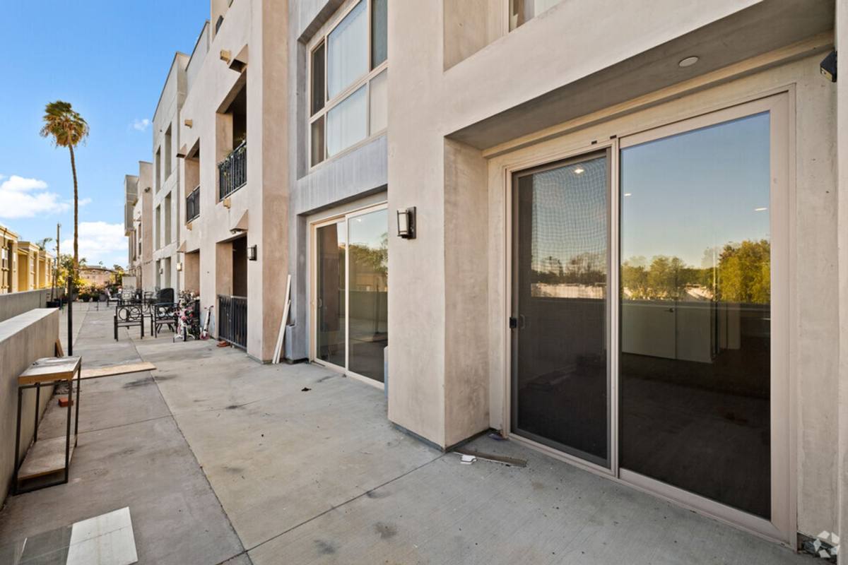 Apartment for rent at 6828 Van Nuys Blvd, Van Nuys, CA 91405