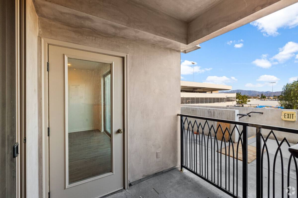 Apartment for rent at 6828 Van Nuys Blvd, Van Nuys, CA 91405