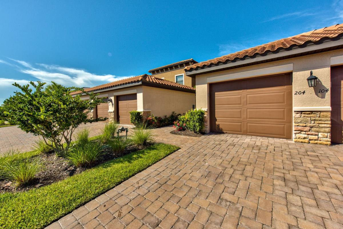 Apartment for rent at 9377 Pocida Court, Naples, FL 34119