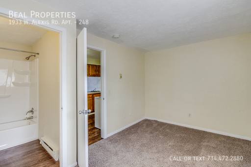 Apartment for rent at 1933 W Alexis Rd #248, Toledo, OH 43613