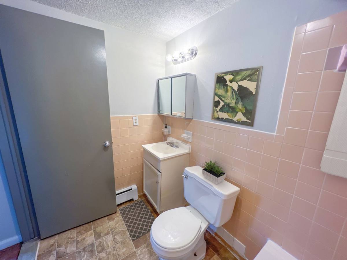 Apartment for rent at 14881 Schaefer, Detroit, MI 48227