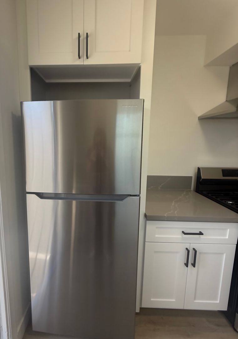 Apartment for rent at 715-721 E Garfield Ave, Glendale, CA 91205