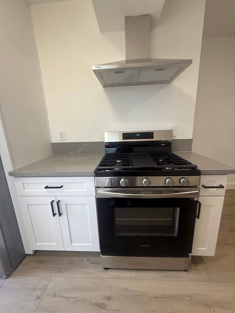 Apartment for rent at 715-721 E Garfield Ave, Glendale, CA 91205