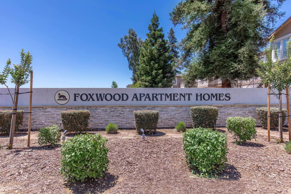 Apartment for rent at Foxwood Apartment Homes, 6655 N Fresno St, Fresno, CA 93710