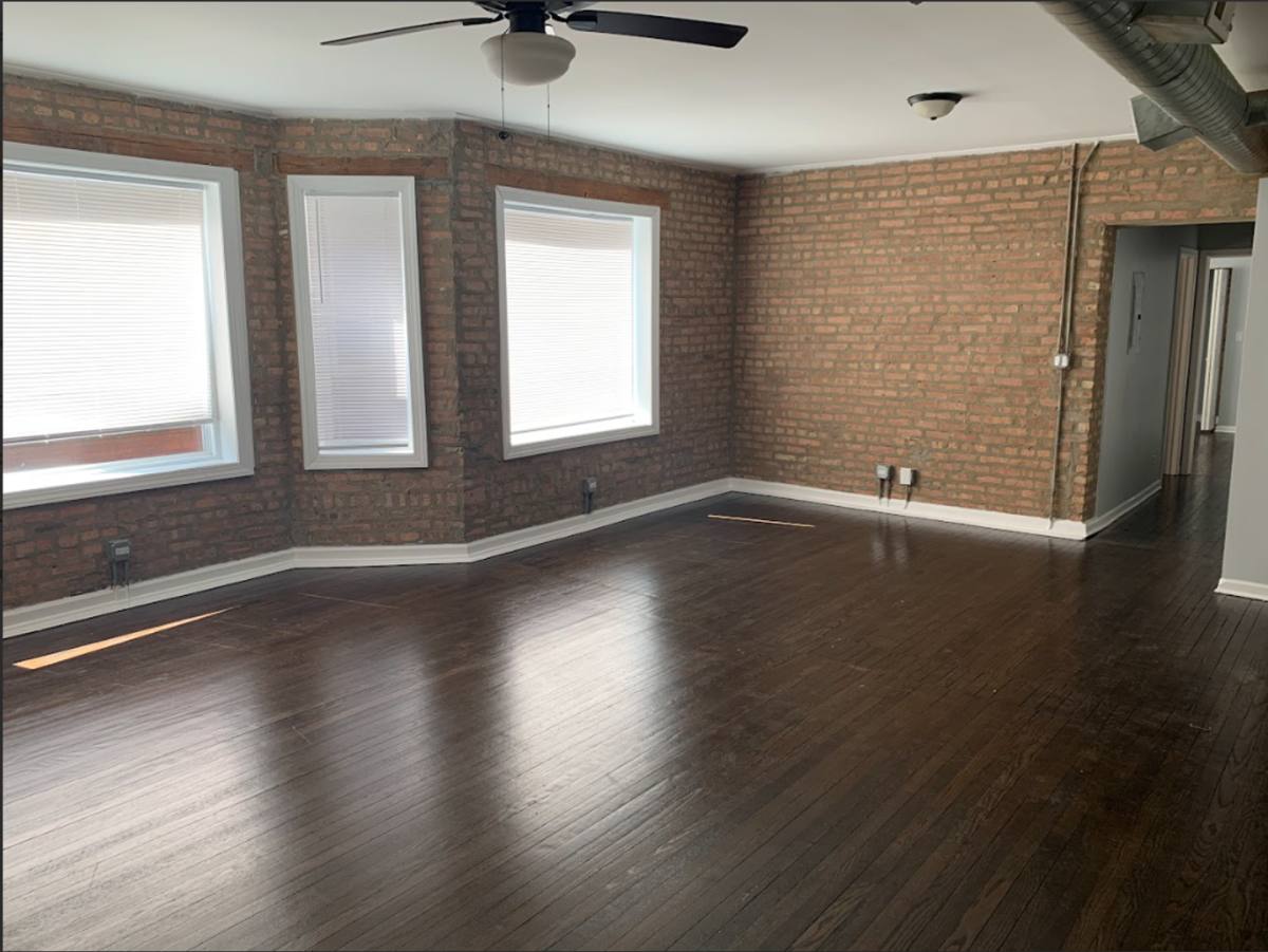 Apartment for rent at 7748 S Essex Ave, Chicago, IL 60649