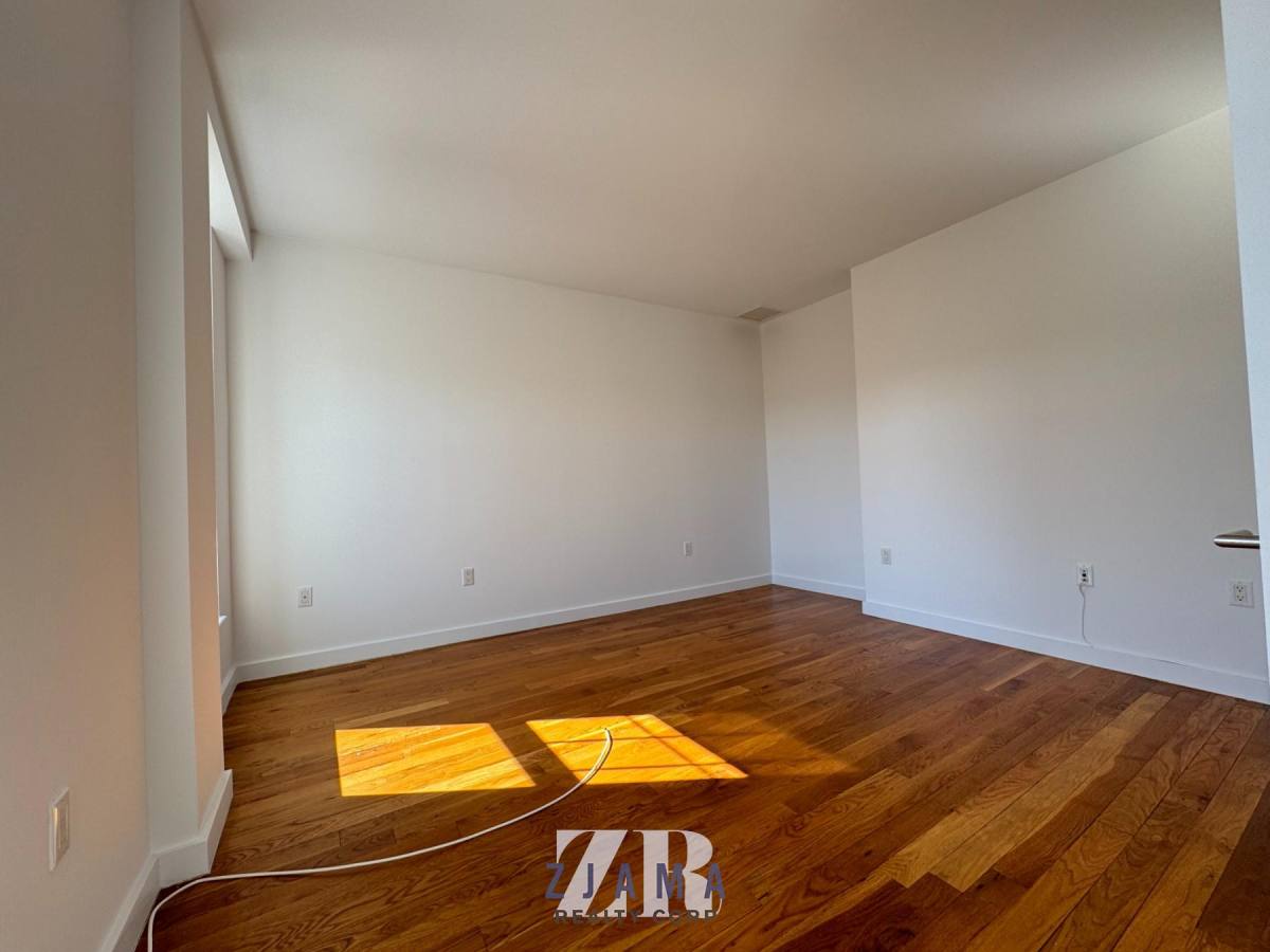 Apartment for rent at 123 Parkside Ave #5T, Brooklyn, NY 11226