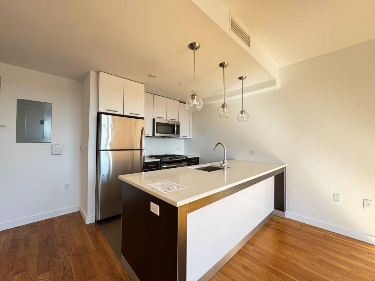Apartment for rent at 123 Parkside Ave #5T, Brooklyn, NY 11226