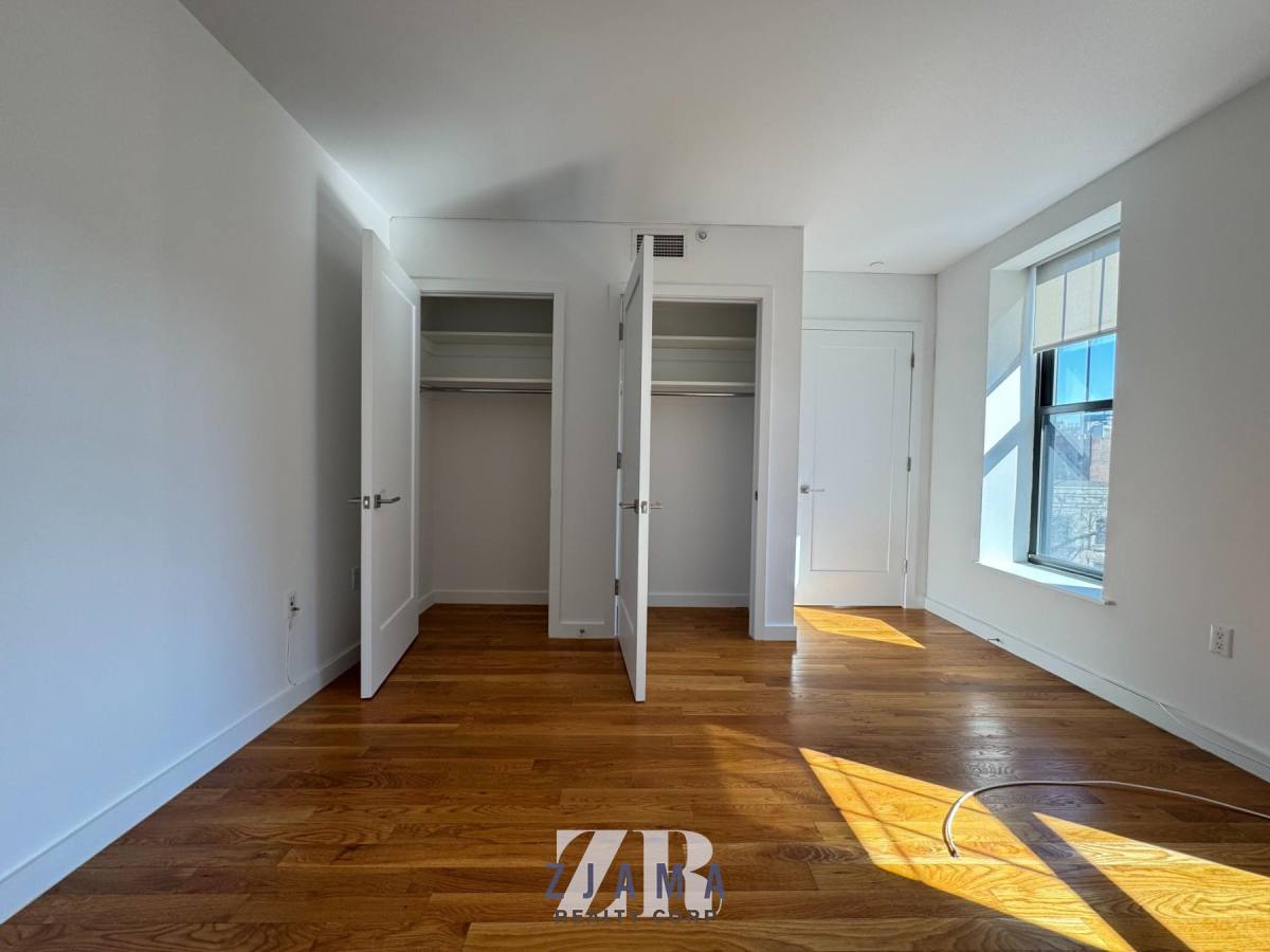 Apartment for rent at 123 Parkside Ave #5T, Brooklyn, NY 11226