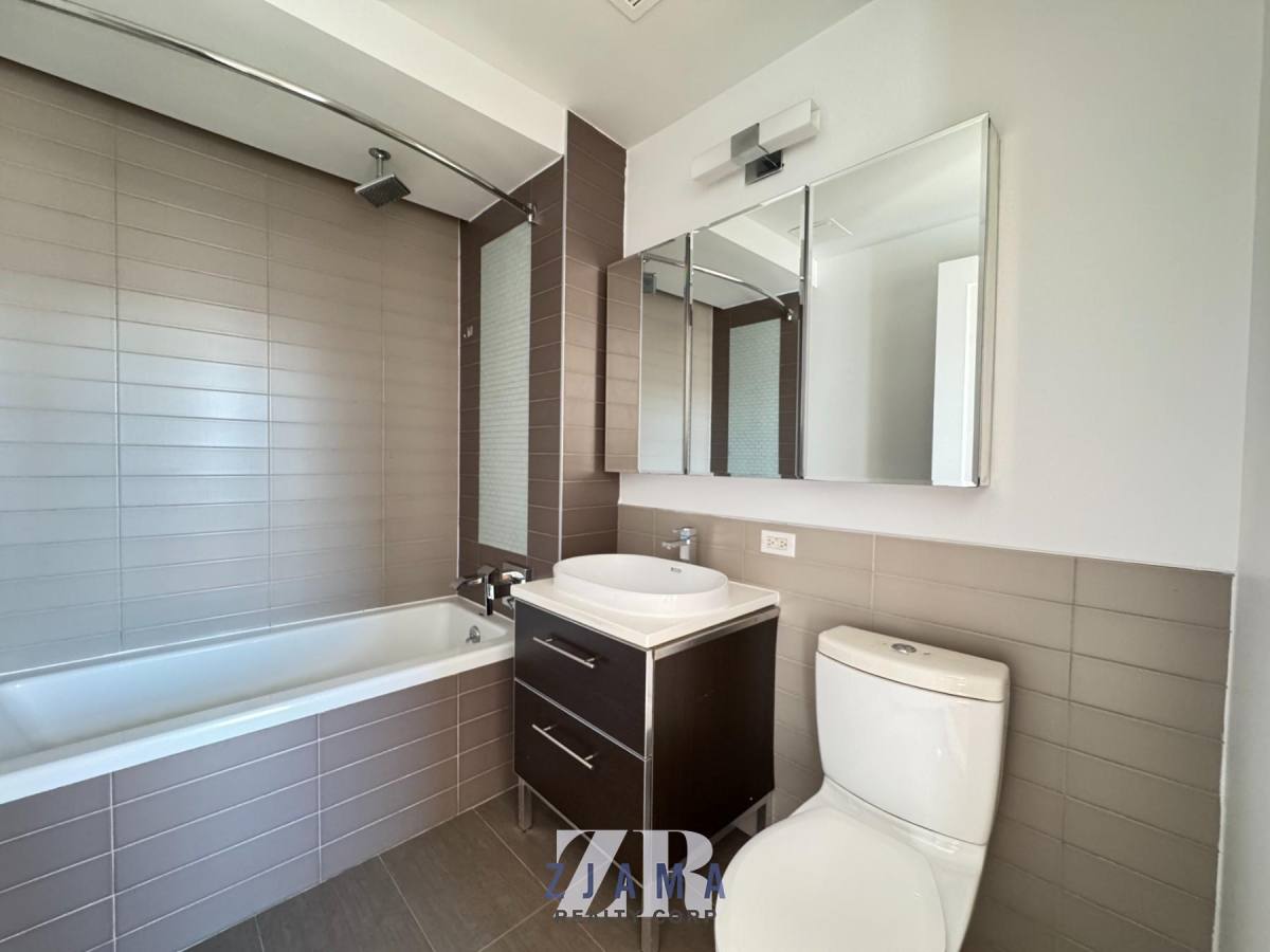 Apartment for rent at 123 Parkside Ave #5T, Brooklyn, NY 11226