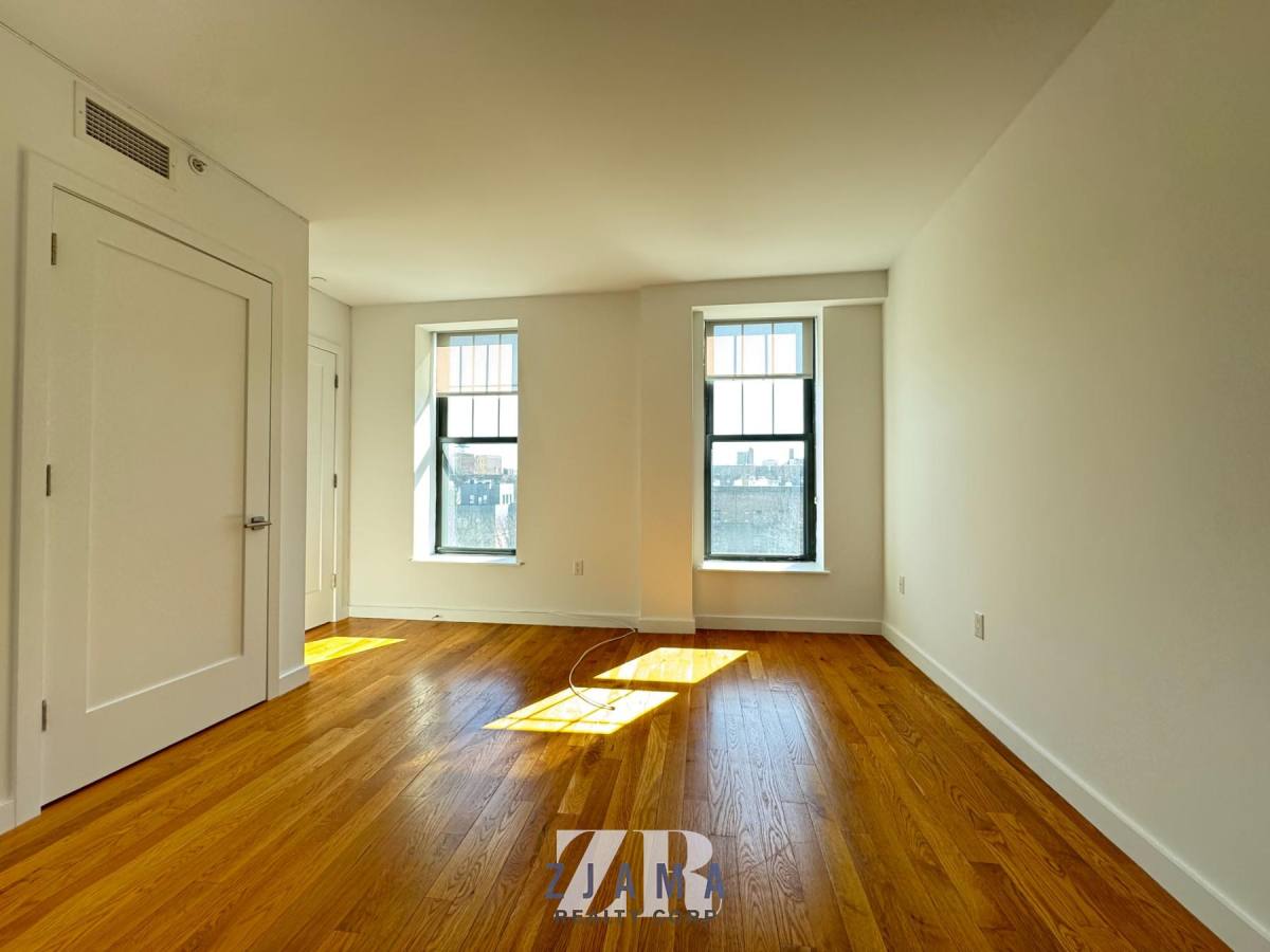 Apartment for rent at 123 Parkside Ave #5T, Brooklyn, NY 11226