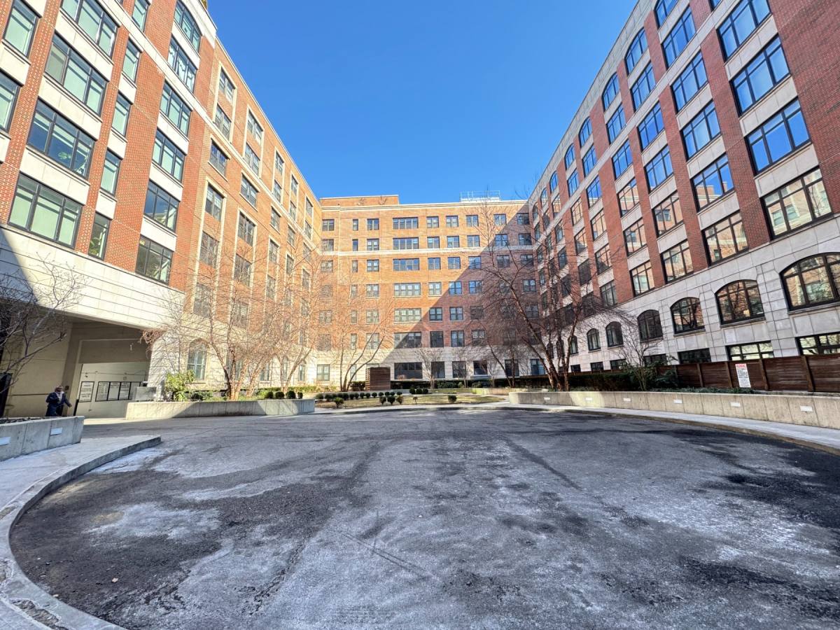 Apartment for rent at 123 Parkside Ave #5T, Brooklyn, NY 11226