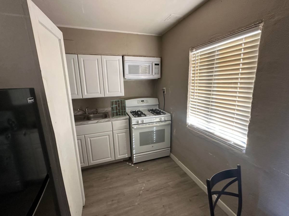Apartment for rent at 509 W Inyokern Rd 1-2-3-4-5-6-7, Ridgecrest, CA 93555