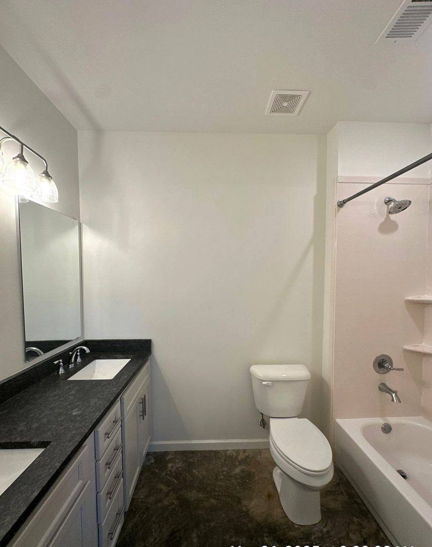 Apartment for rent at 78 N Rembert St, Memphis, TN 38104