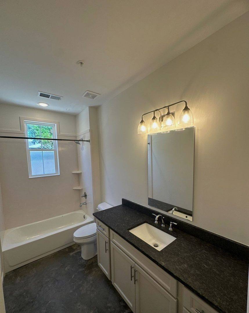 Apartment for rent at 78 N Rembert St, Memphis, TN 38104