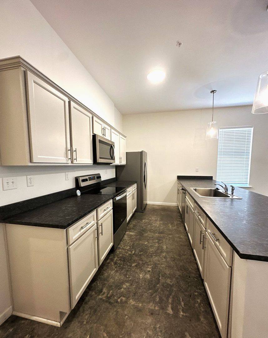 Apartment for rent at 78 N Rembert St, Memphis, TN 38104
