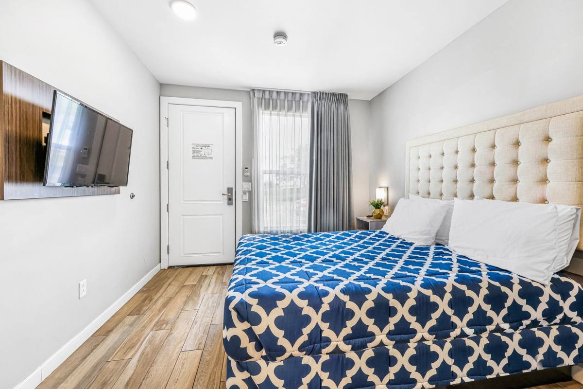Apartment for rent at 2254 Moore St, San Diego, CA 92110