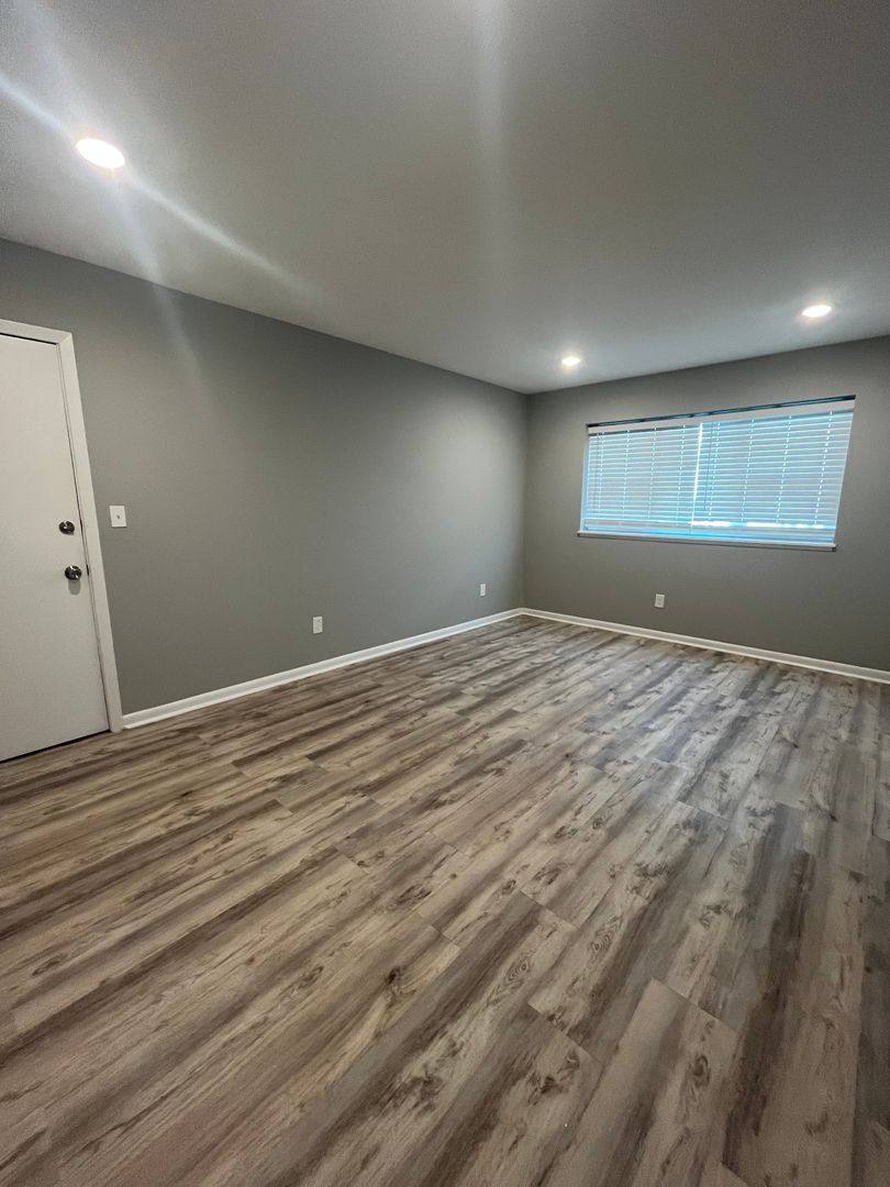 Apartment for rent at 3569-3571 Davenport St, Omaha, NE 68131