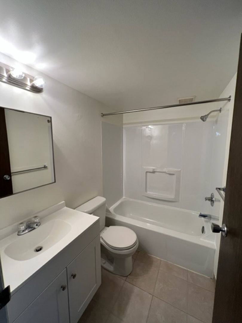 Apartment for rent at 236 Wayne St, New Kensington, PA 15068