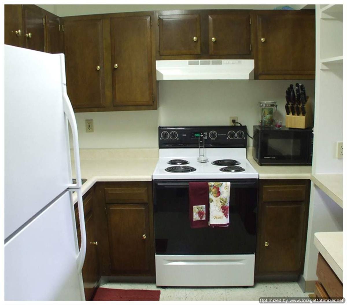 Apartment for rent at 236 Wayne St, New Kensington, PA 15068