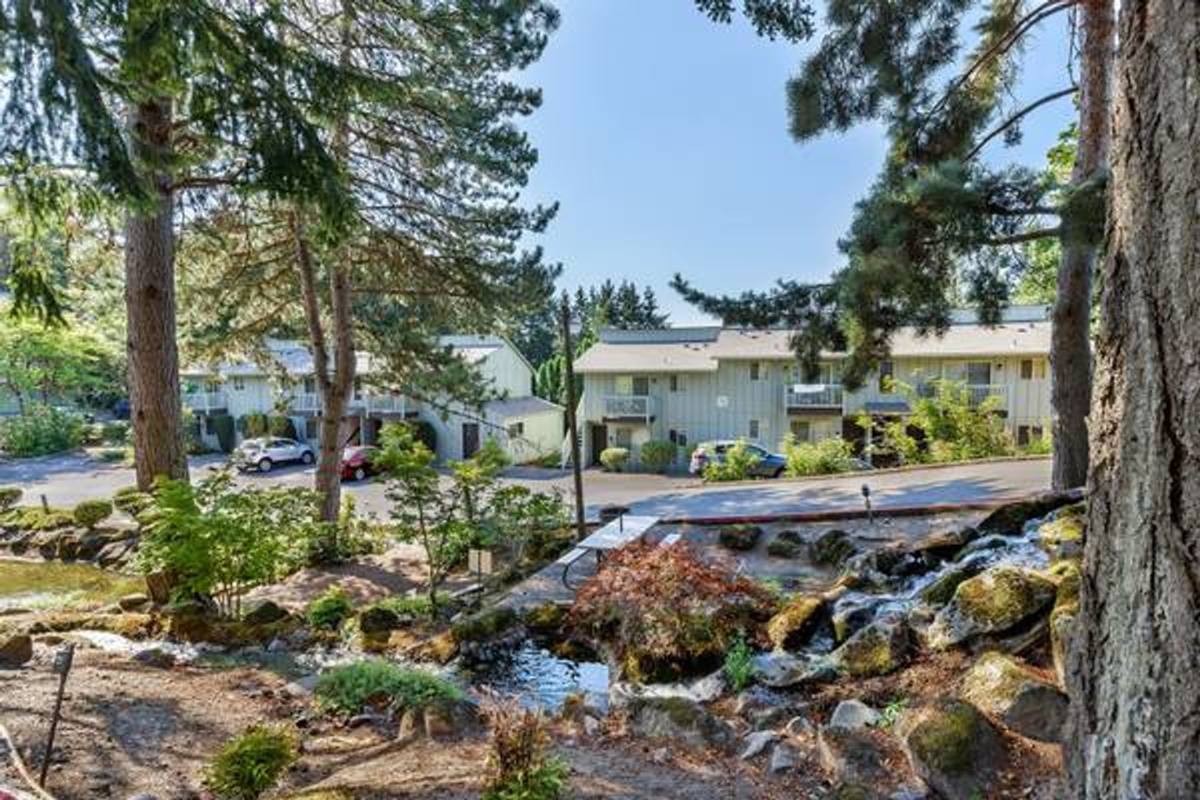 Apartment for rent at 1908 SW Roxbury Ave, Portland, OR 97225