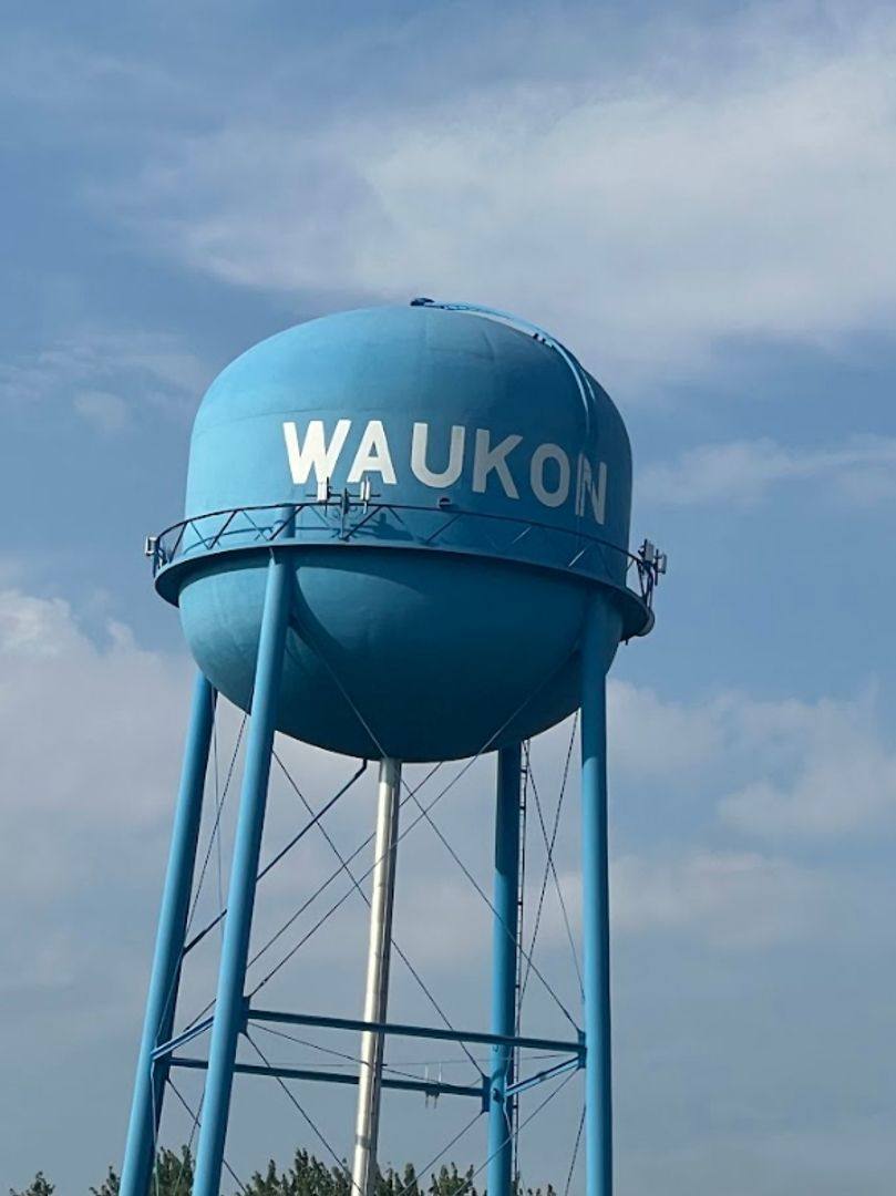 Apartment for rent at 102 8th Ave SW, Waukon, IA 52172