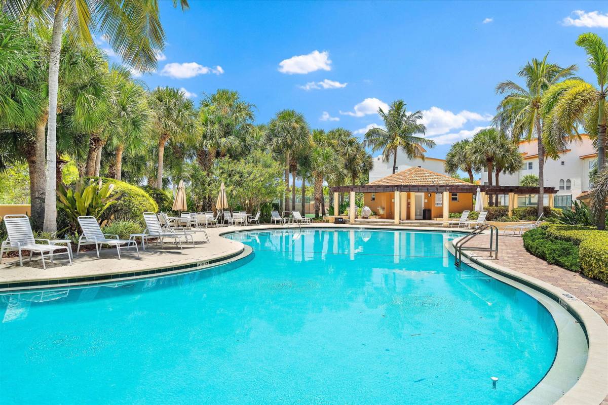 Apartment for rent at 1593 Pinellas Bayway S #1, Saint Petersburg, FL 33715