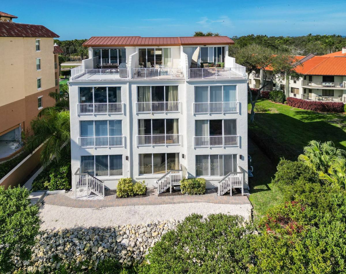 Apartment for rent at 1593 Pinellas Bayway S #1, Saint Petersburg, FL 33715