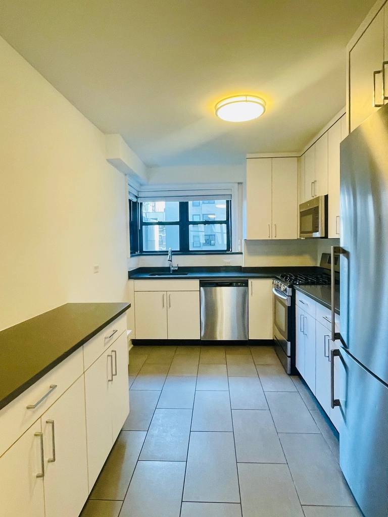 Apartment for rent at 400 E 89th St #6PP, New York, NY 10128
