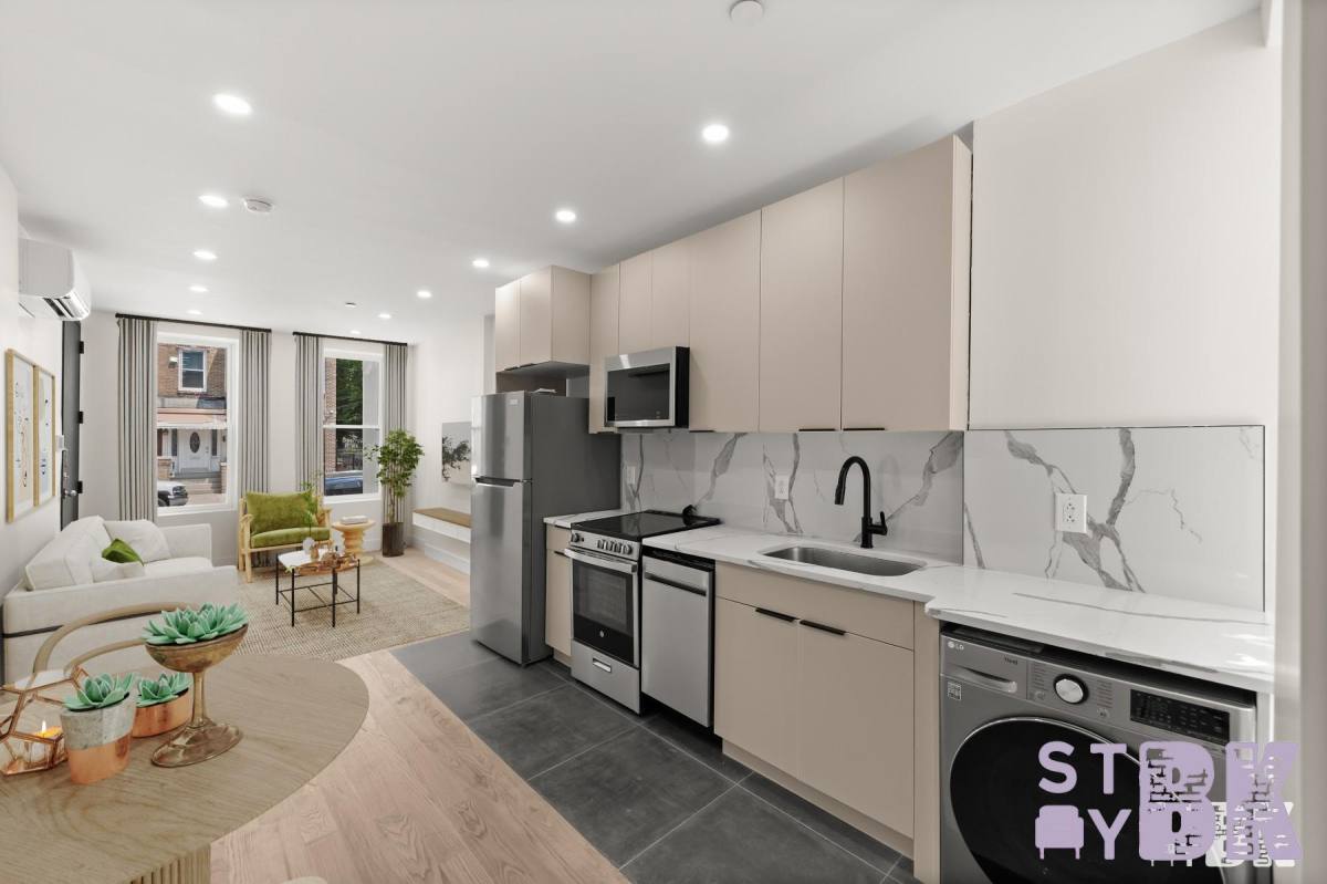 Apartment for rent at 72-50 66th St #1L, Ridgewood, NY 11385