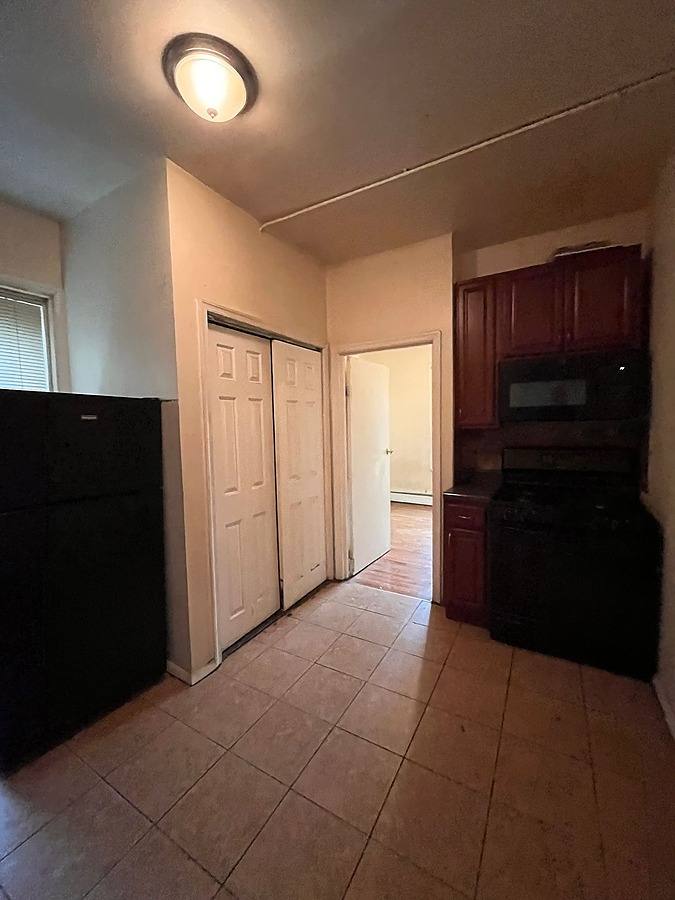 Apartment for rent at 392 Rose Ave, Jersey City, NJ 07305