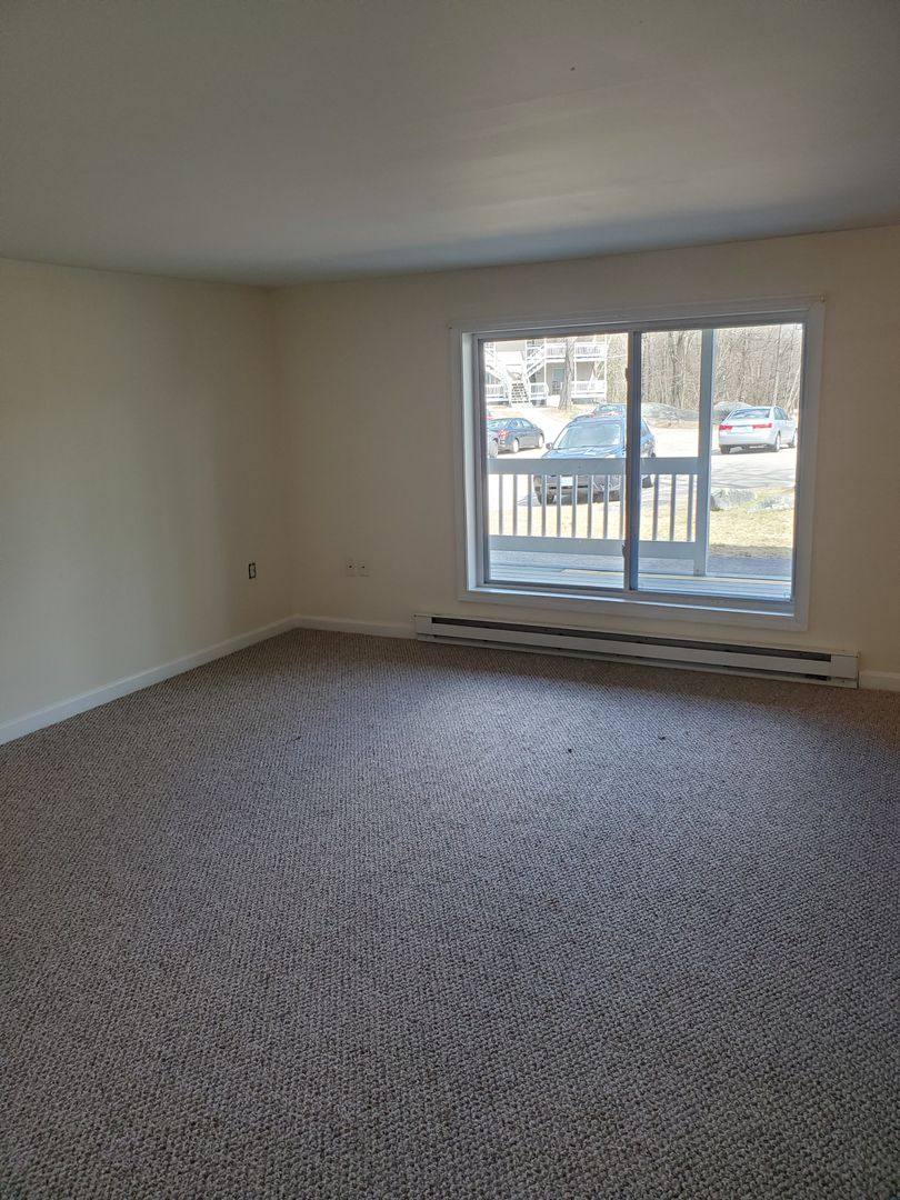 Apartment for rent at 12 Salmon St, Newmarket, NH 03857