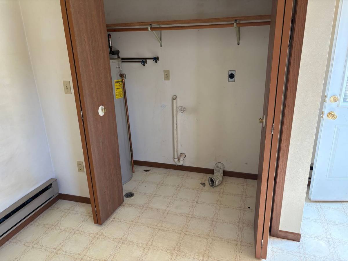 Apartment for rent at 604 Hollywood Dr, Merrill, WI 54452