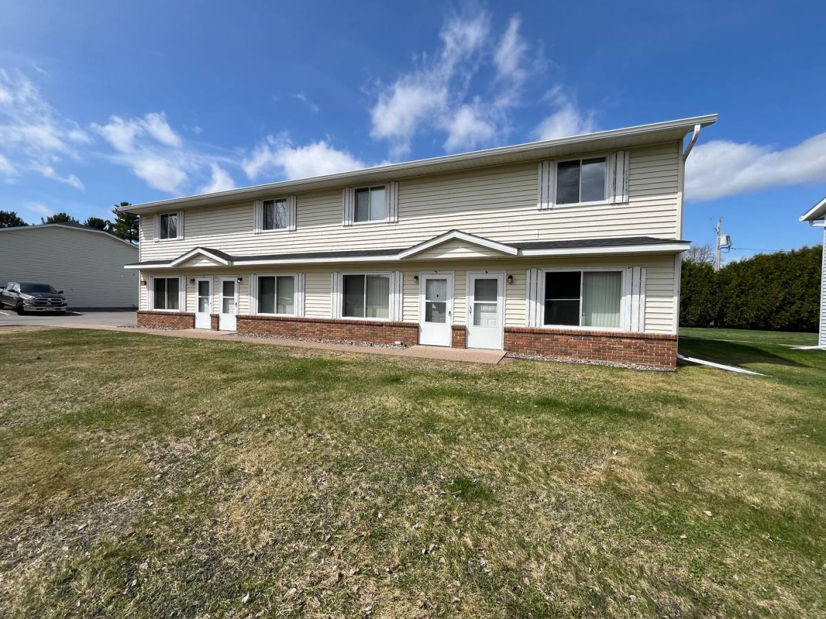 Apartment for rent at 604 Hollywood Dr, Merrill, WI 54452