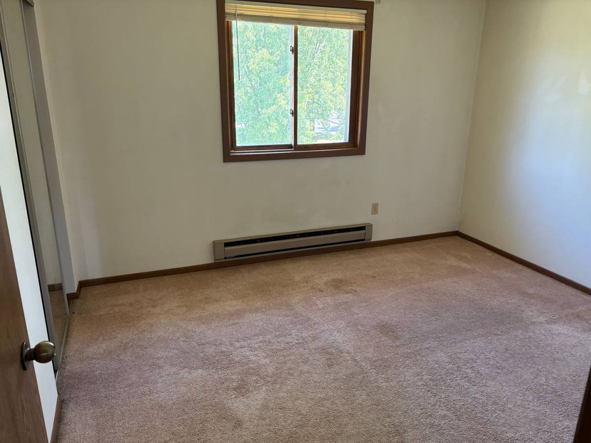 Apartment for rent at 604 Hollywood Dr, Merrill, WI 54452