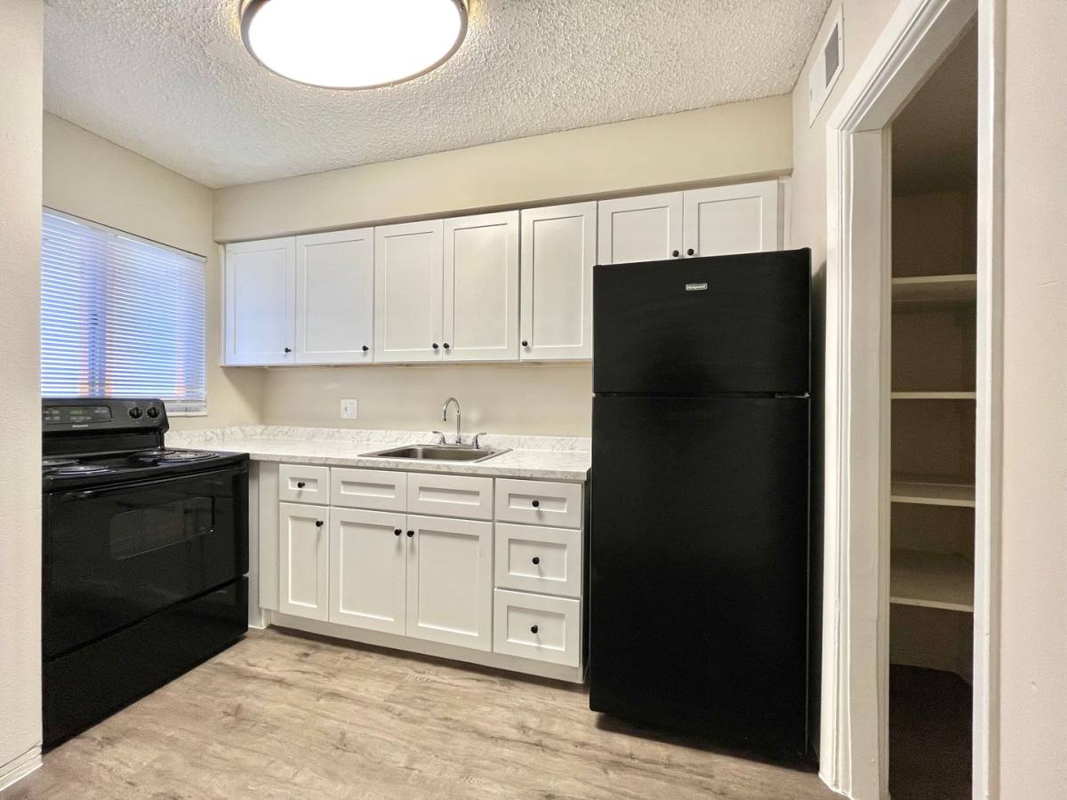 Apartment for rent at 4000 58th St N, Saint Petersburg, FL 33709