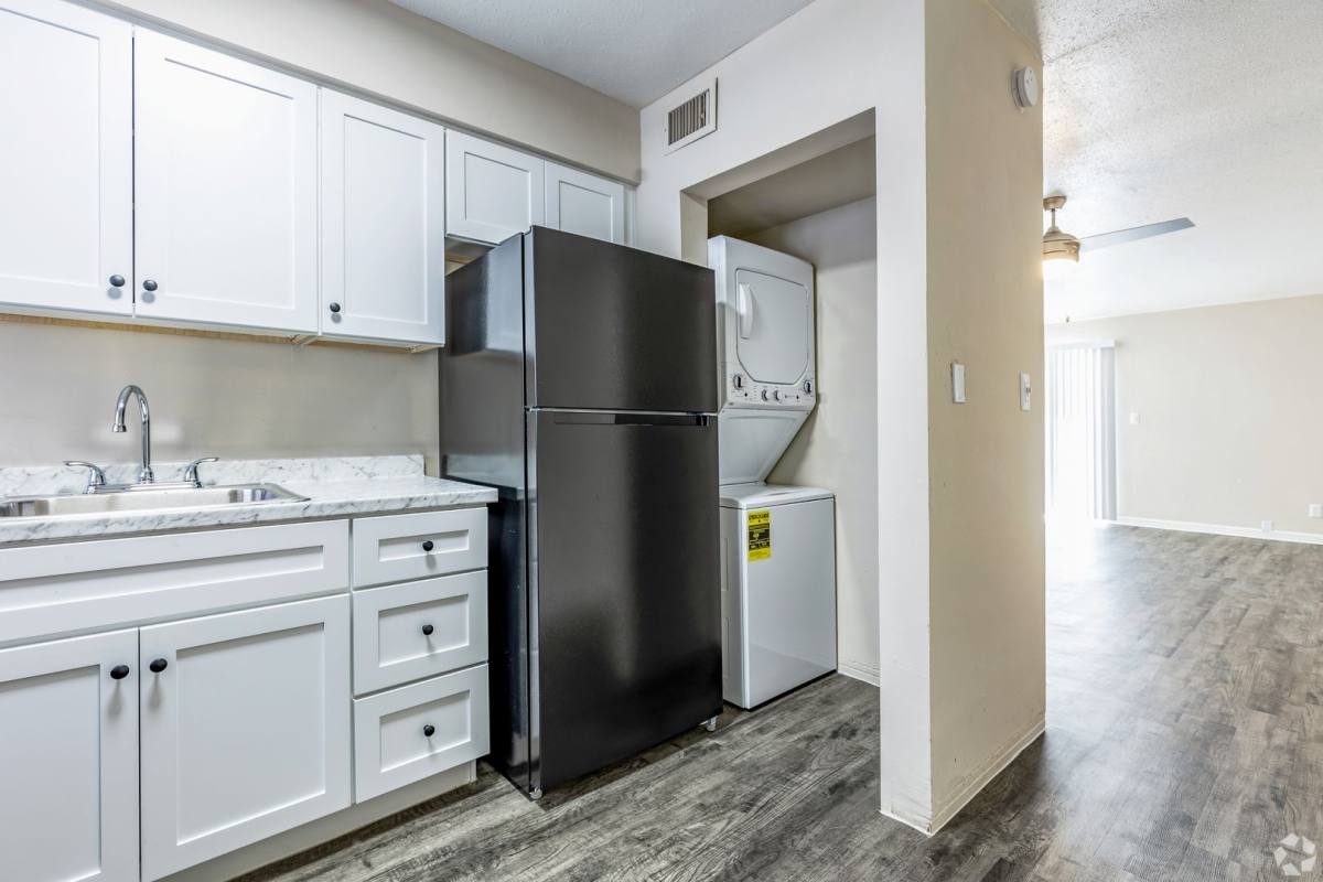 Apartment for rent at 4000 58th St N, Saint Petersburg, FL 33709