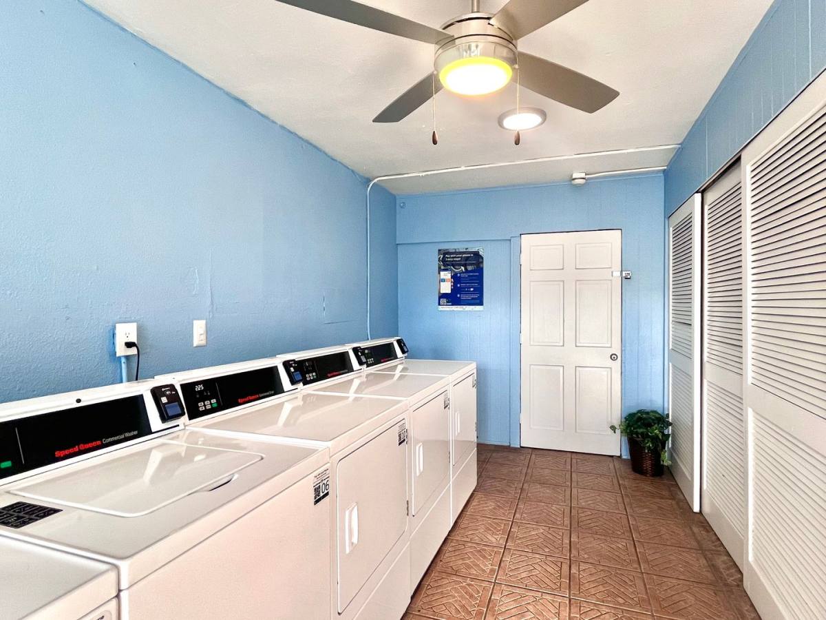 Apartment for rent at 4000 58th St N, Saint Petersburg, FL 33709