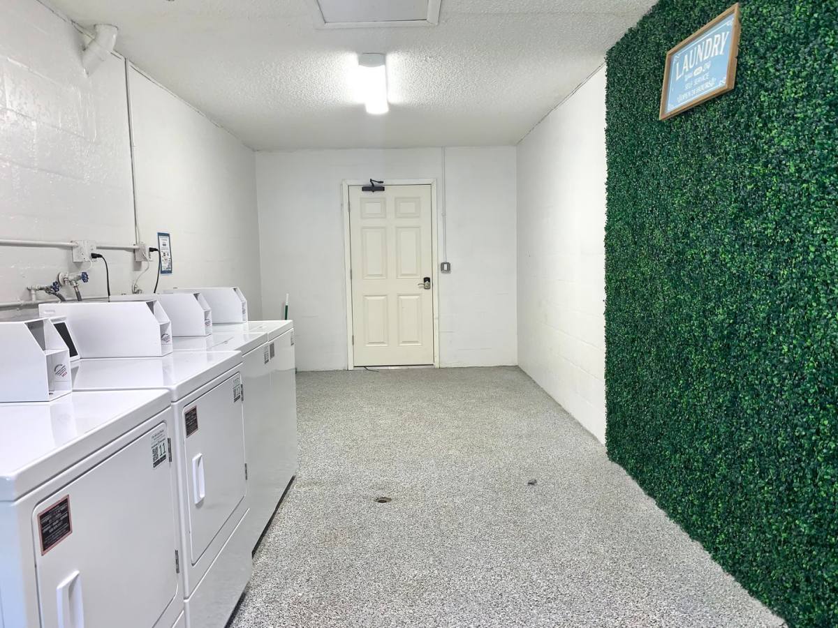 Apartment for rent at 4071 76th Ave N, Pinellas Park, FL 33781