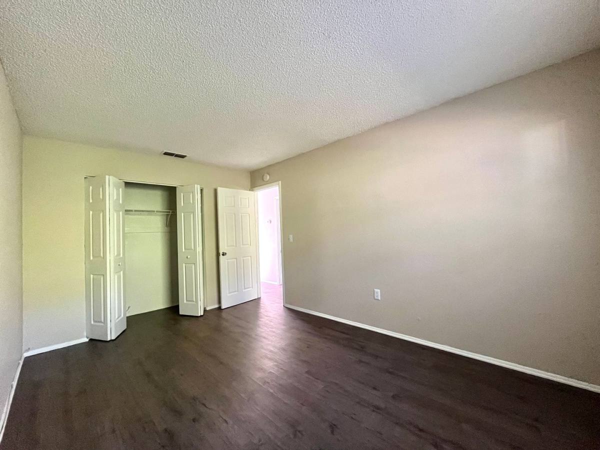 Apartment for rent at 4071 76th Ave N, Pinellas Park, FL 33781